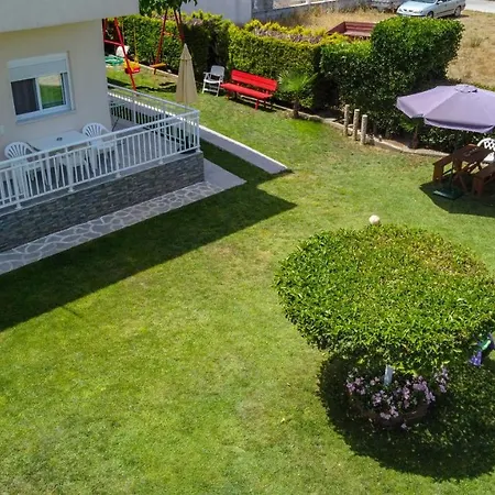 Apartmán Babis House Vrasná Exteriér fotografie